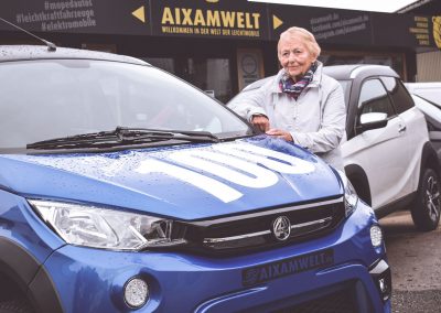 Frau Dr. Anneliese Helmer - Führerschein mit 99 Jahren und Aixam fahren mit 100